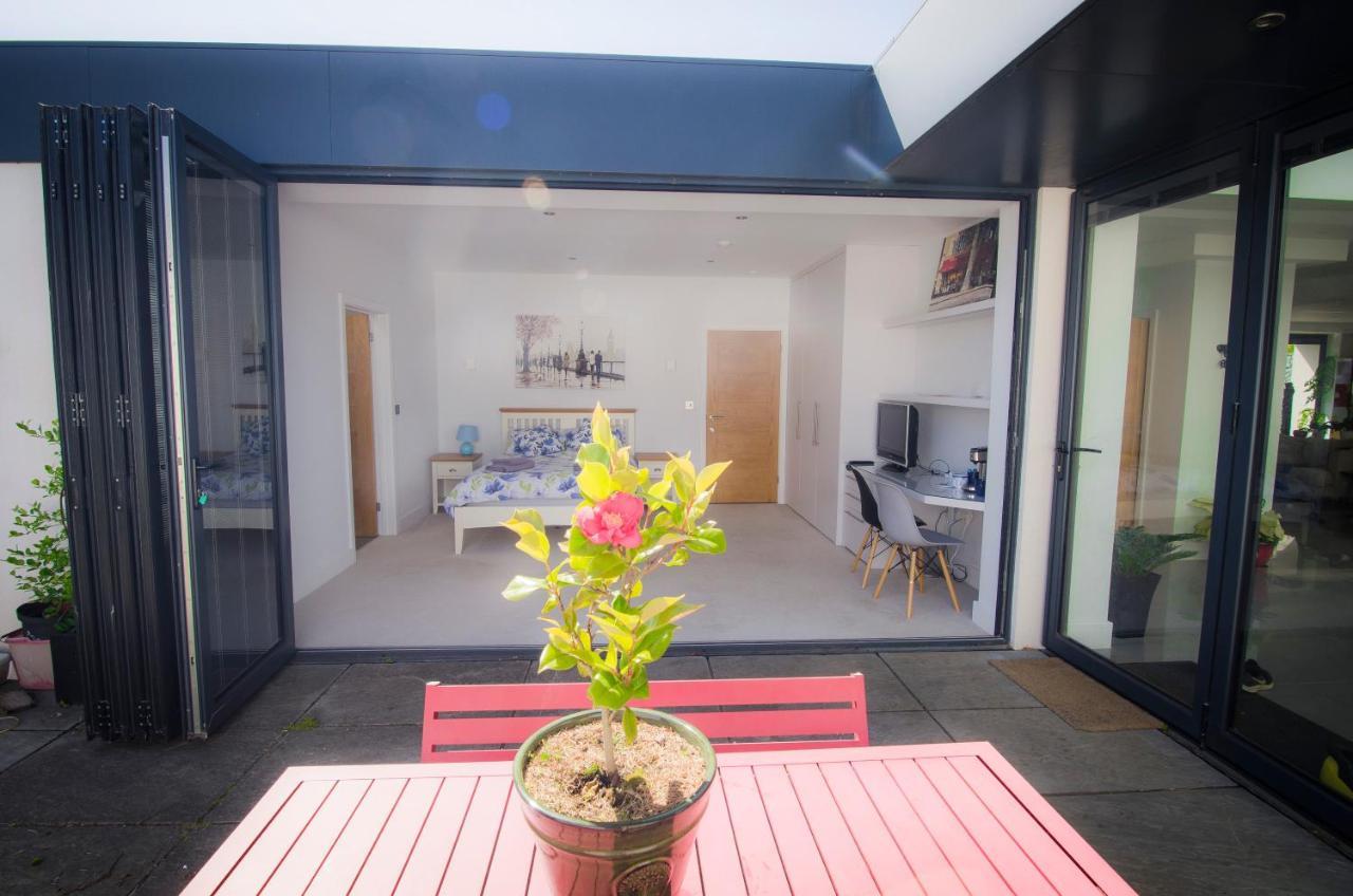 Allen Ridge Hythe  Luaran gambar